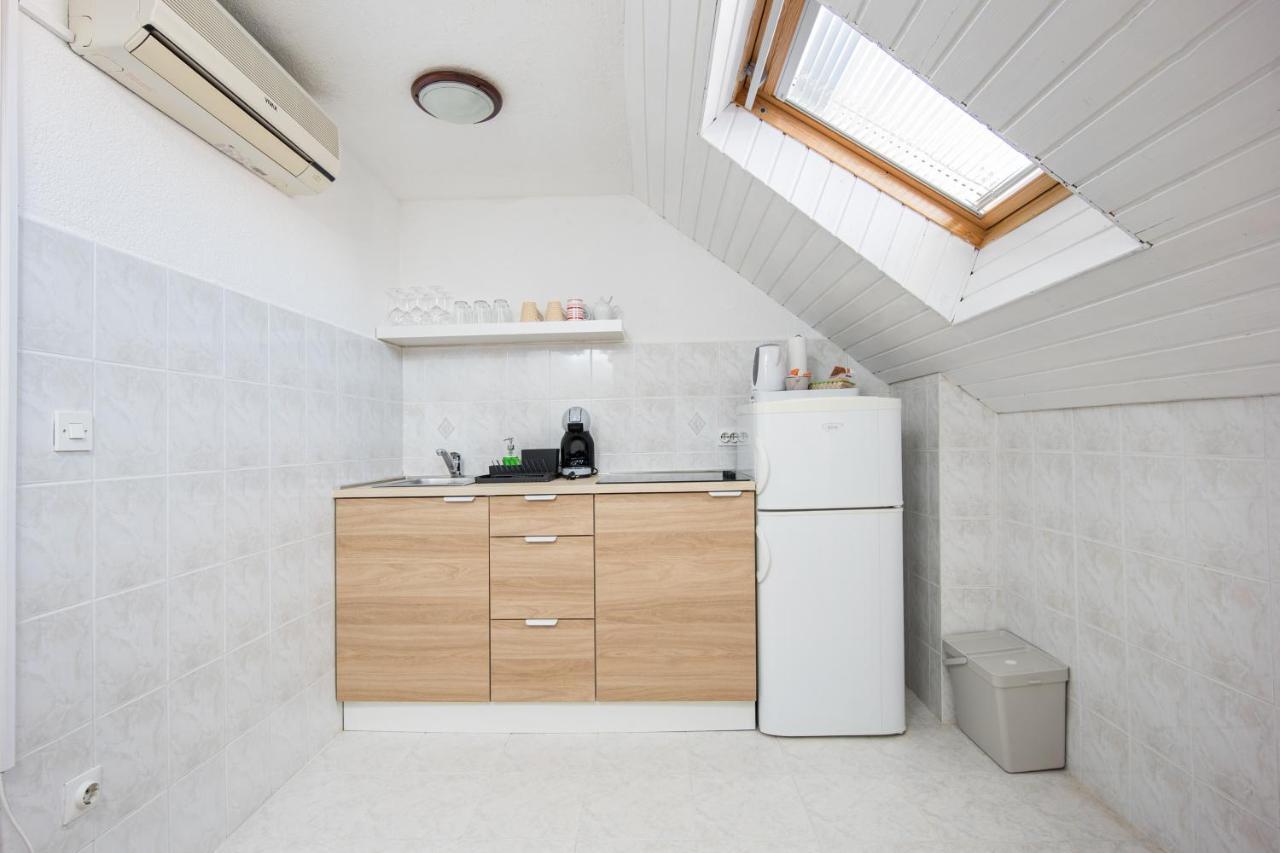 Top-Floor Apartment In Trogir Center 외부 사진