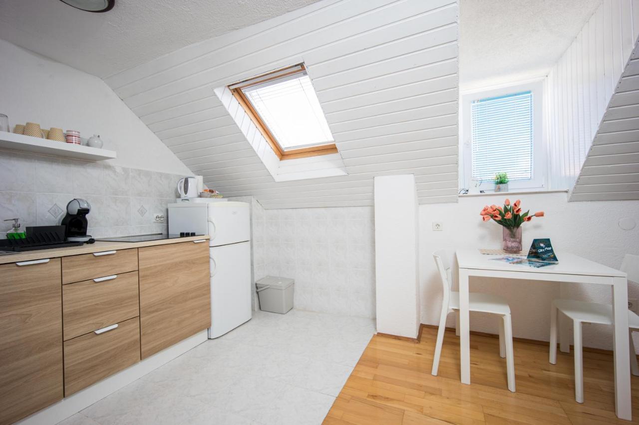 Top-Floor Apartment In Trogir Center 외부 사진