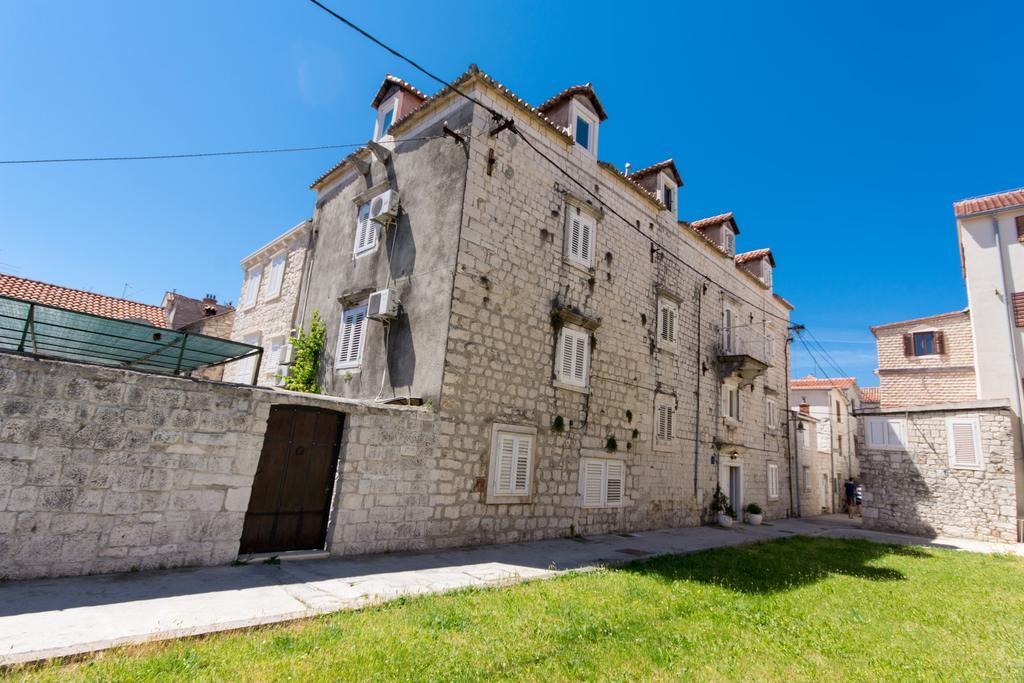 Top-Floor Apartment In Trogir Center 외부 사진