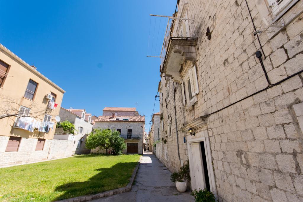 Top-Floor Apartment In Trogir Center 외부 사진